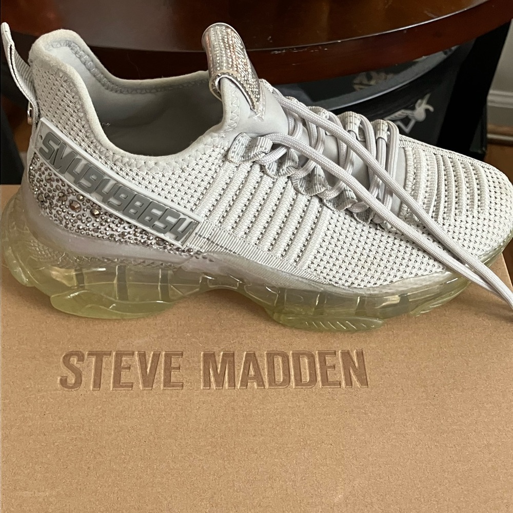 Steve madden shoes with box